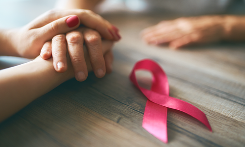 كيف تساعد من تحب في مواجهة سرطان الثدي